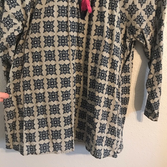 Natural Life 3/4 Sleeve Peasant Style Top   Medium - Picture 3 of 8